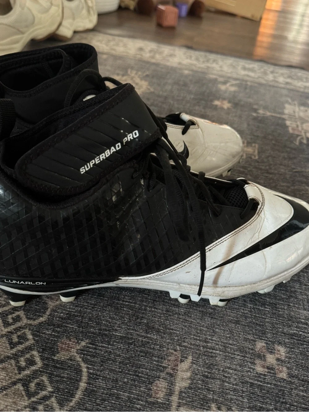 Nike Mens White and Black High-Top Football Cleats